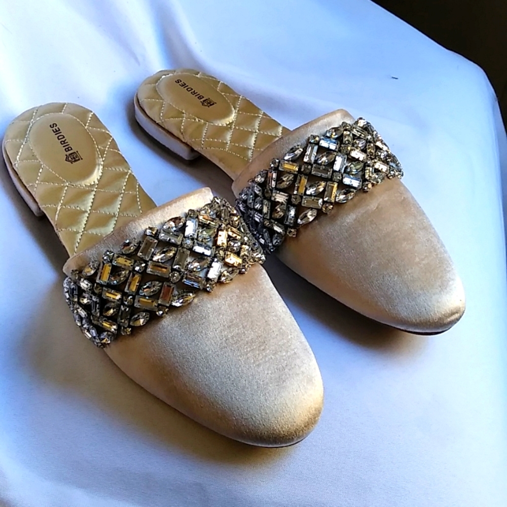 Birdies size 9 The Songbird Snow Crystal mule.